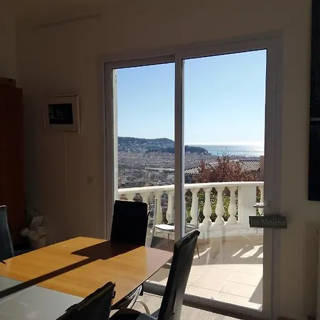 Clara Guest house