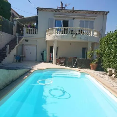 Clara Affittacamere Nizza